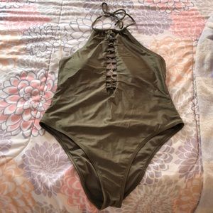 Forever 21 One-piece swimsuit✨